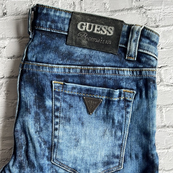 GUESS | Premium denim skinny jeans in bleached acid wash - Picture 2 of 8